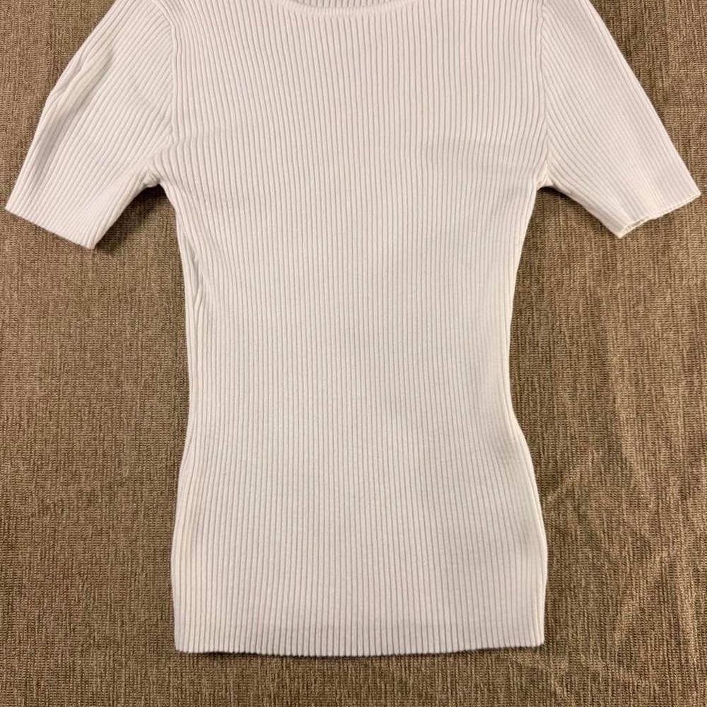 Zesica White Ribbed Short Sleeve Crewneck Top - Size S